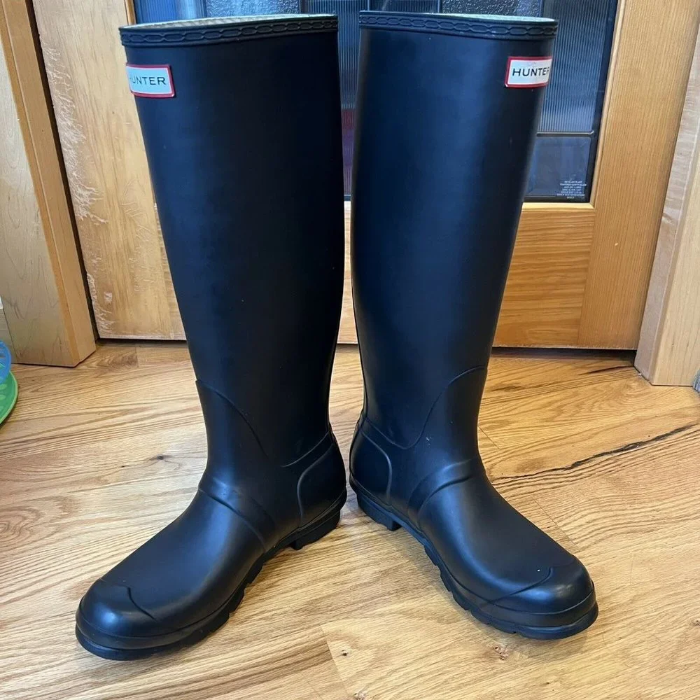 Womens Hunter Original Tall Black Waterproof Rain Wellington Boots Size 7 M EUC - Picture 4 of 6